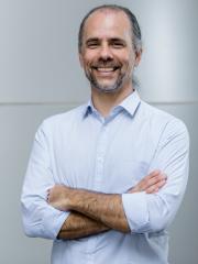 Dr Gareth Price