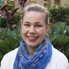 Dr Elizabeth Dun